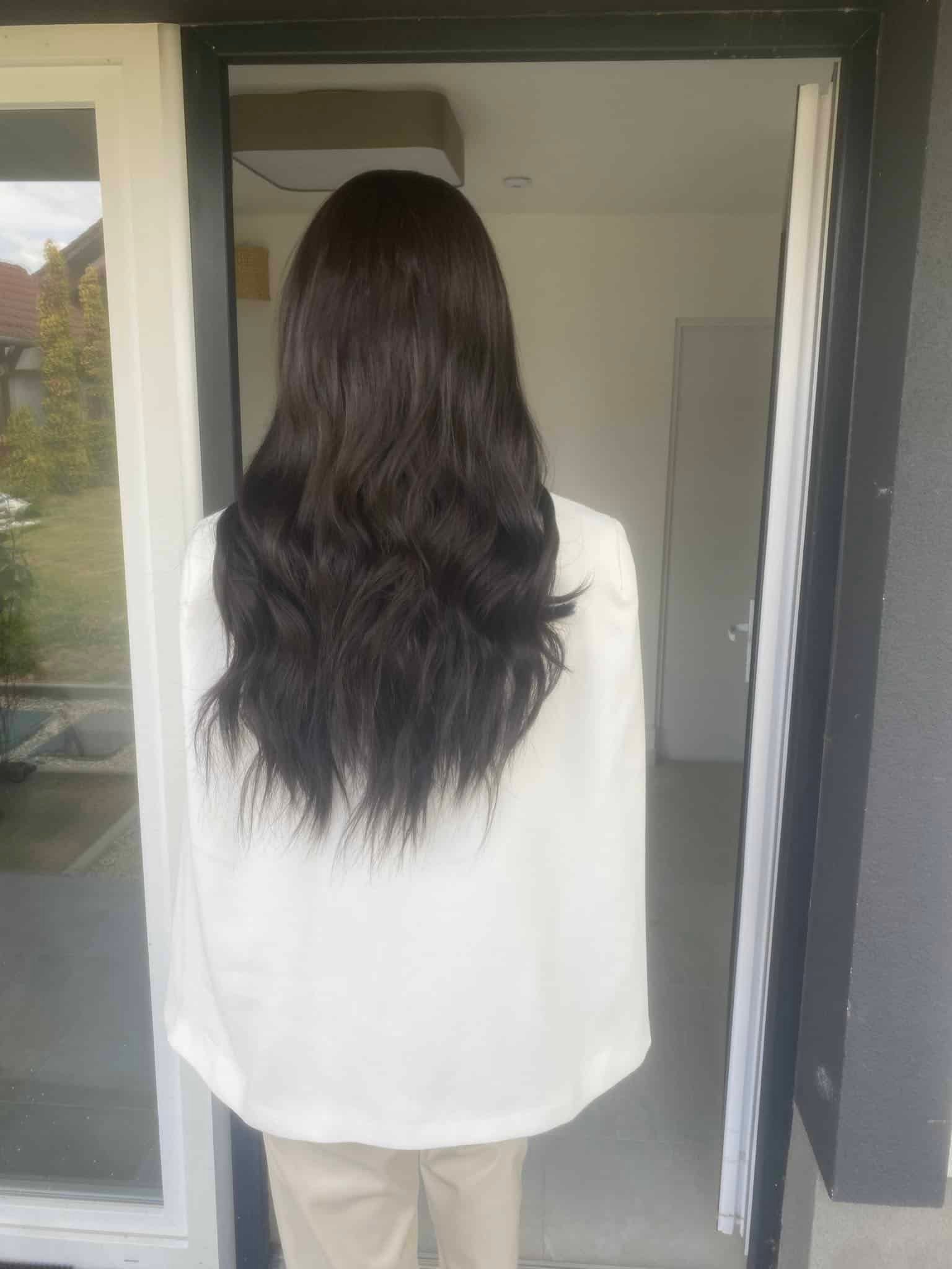 hosszú sötétbarna paróka