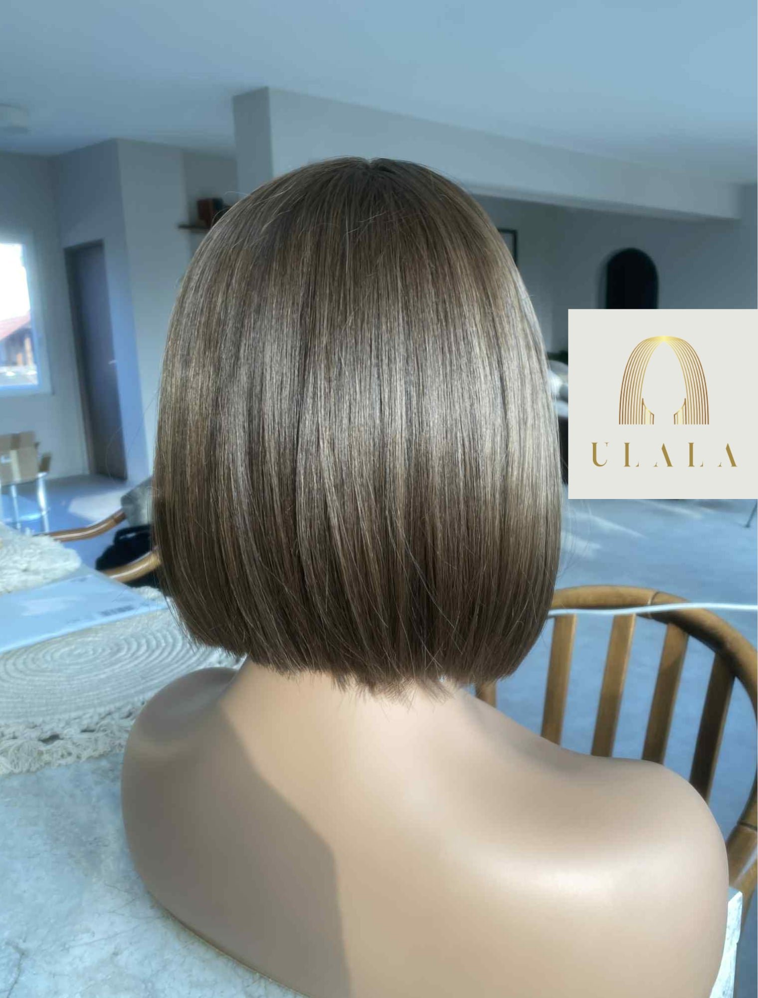 eladó világosbarna paróka