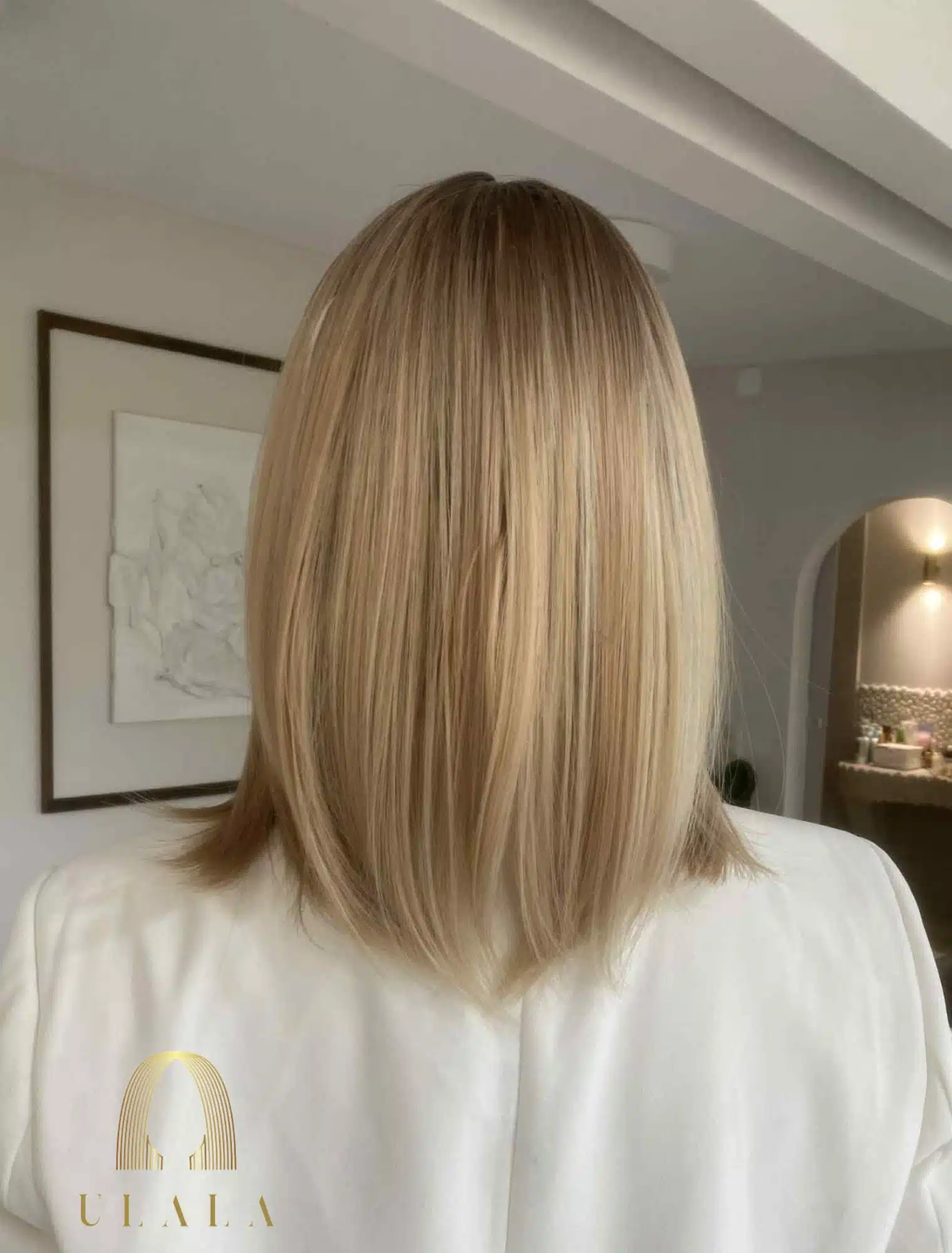 Középhosszú szőke paróka