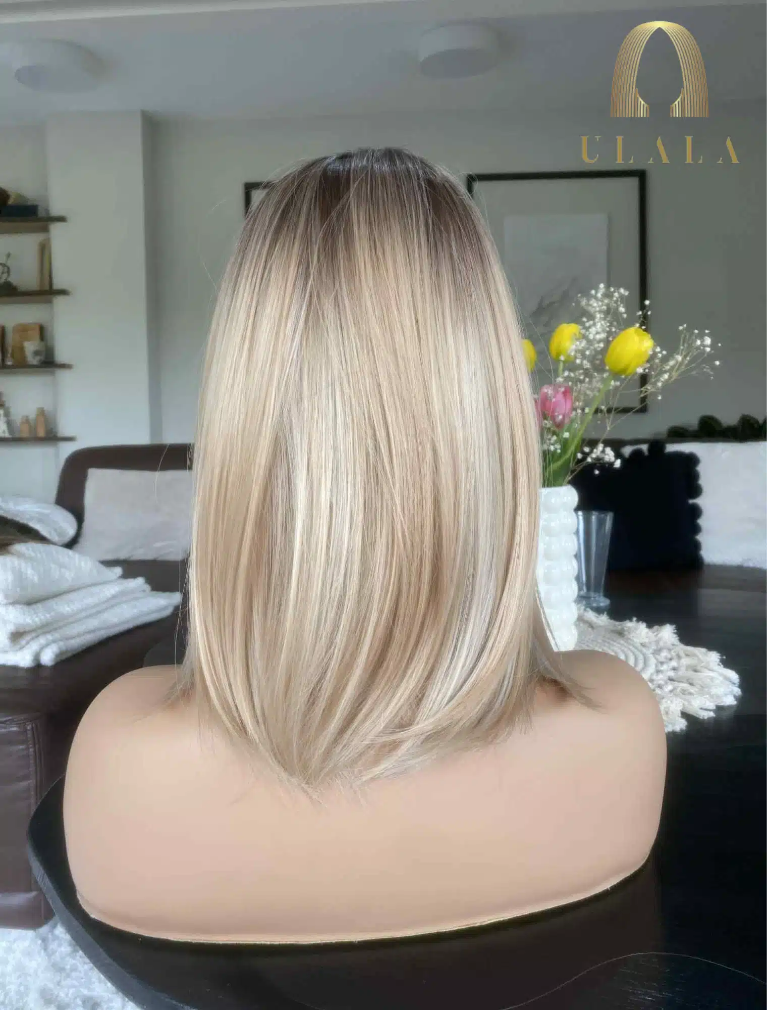 vállig érő világos szőke paróka